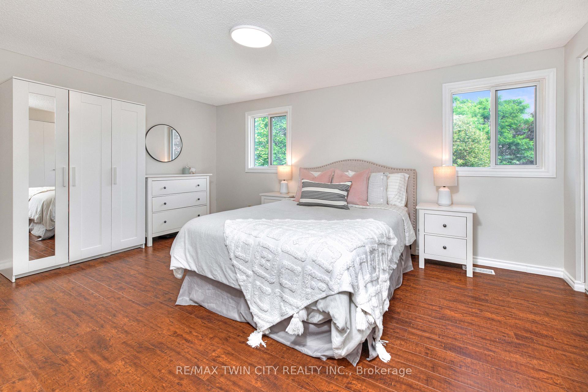 Photo 21 of 41 Ristau Crescent, Kitchener, Laurentian Hills — HOMEH