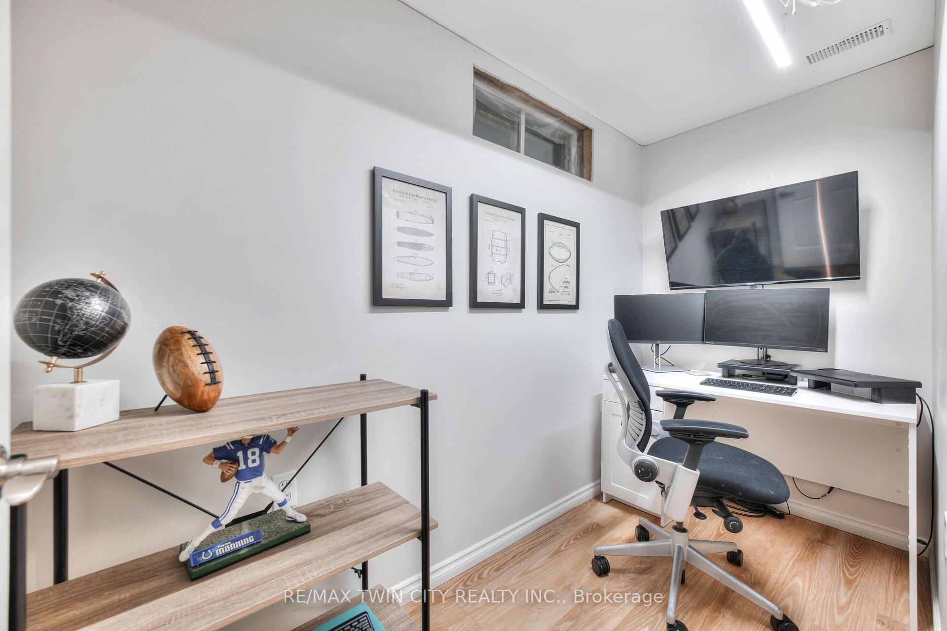 Photo 33 of 41 Ristau Crescent, Kitchener, Laurentian Hills — HOMEH
