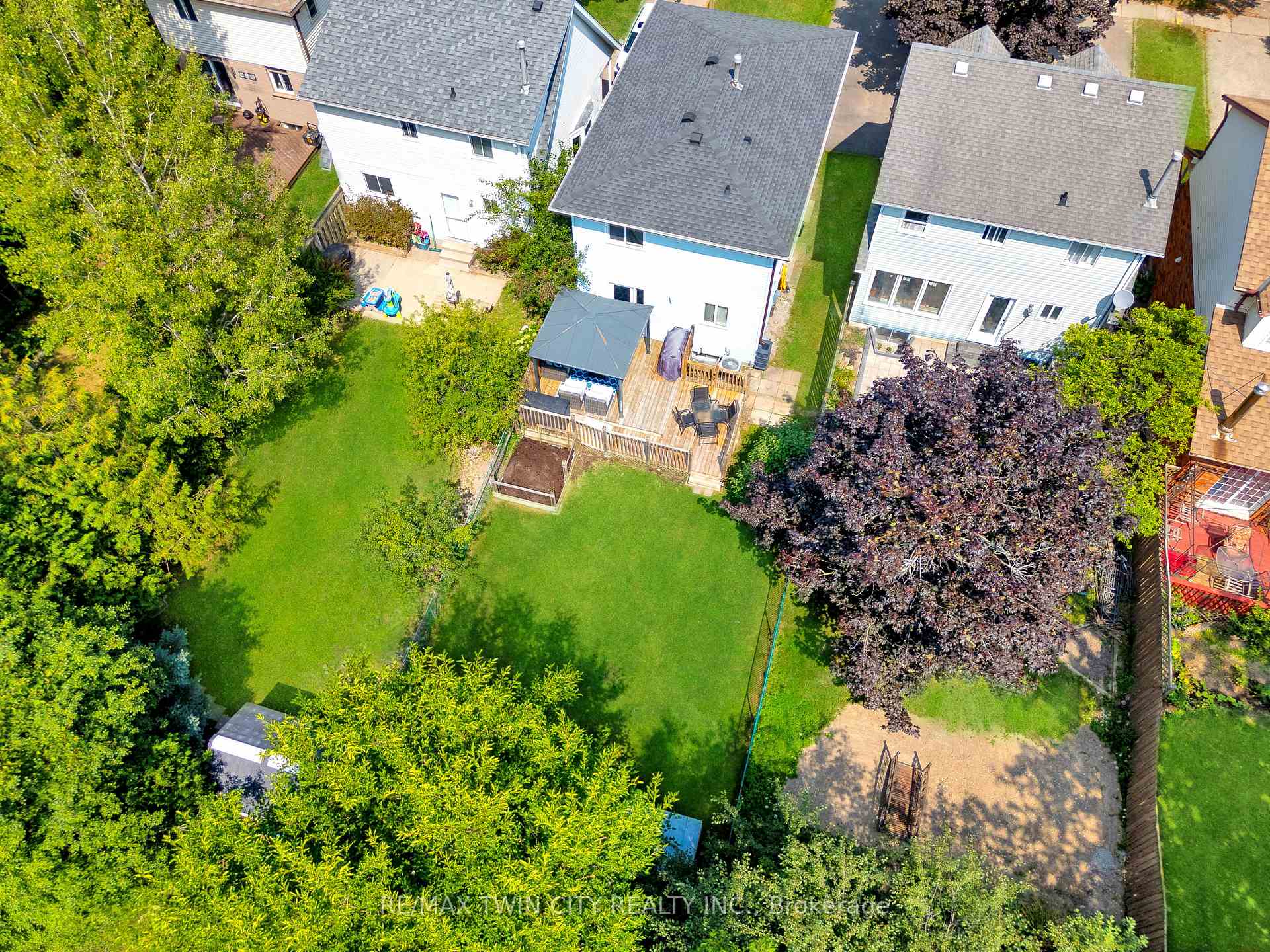 Photo 48 of 41 Ristau Crescent, Kitchener, Laurentian Hills — HOMEH