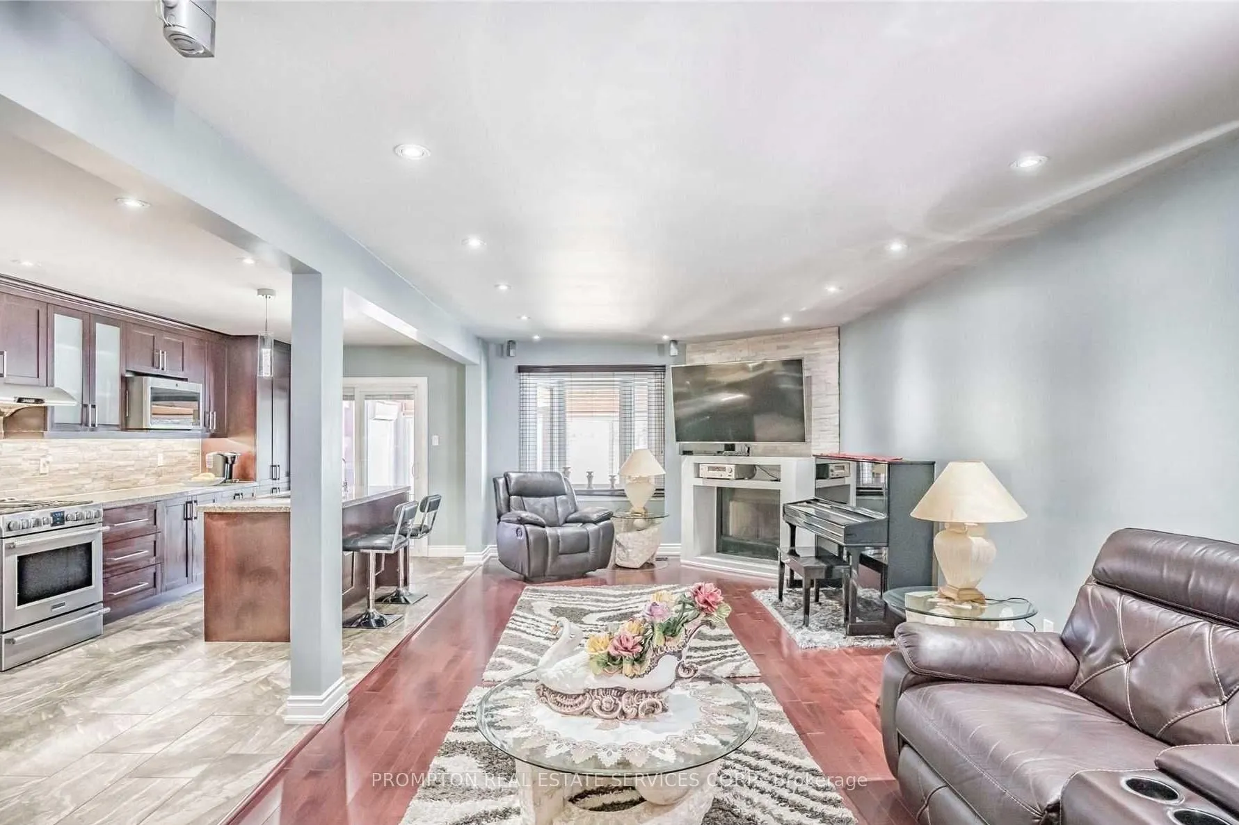 Photo 6 of 51 Ketchum Crescent, Markham, Middlefield — HOMEH
