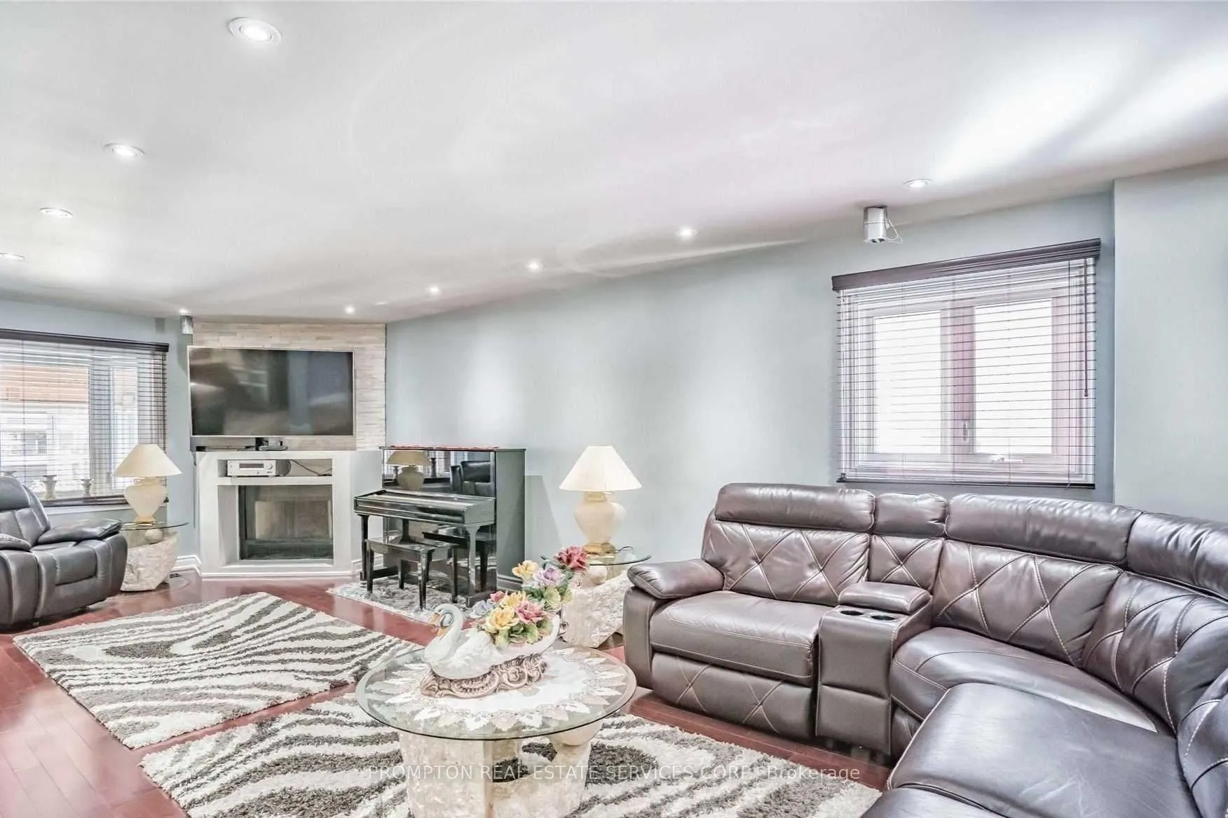 Photo 7 of 51 Ketchum Crescent, Markham, Middlefield — HOMEH