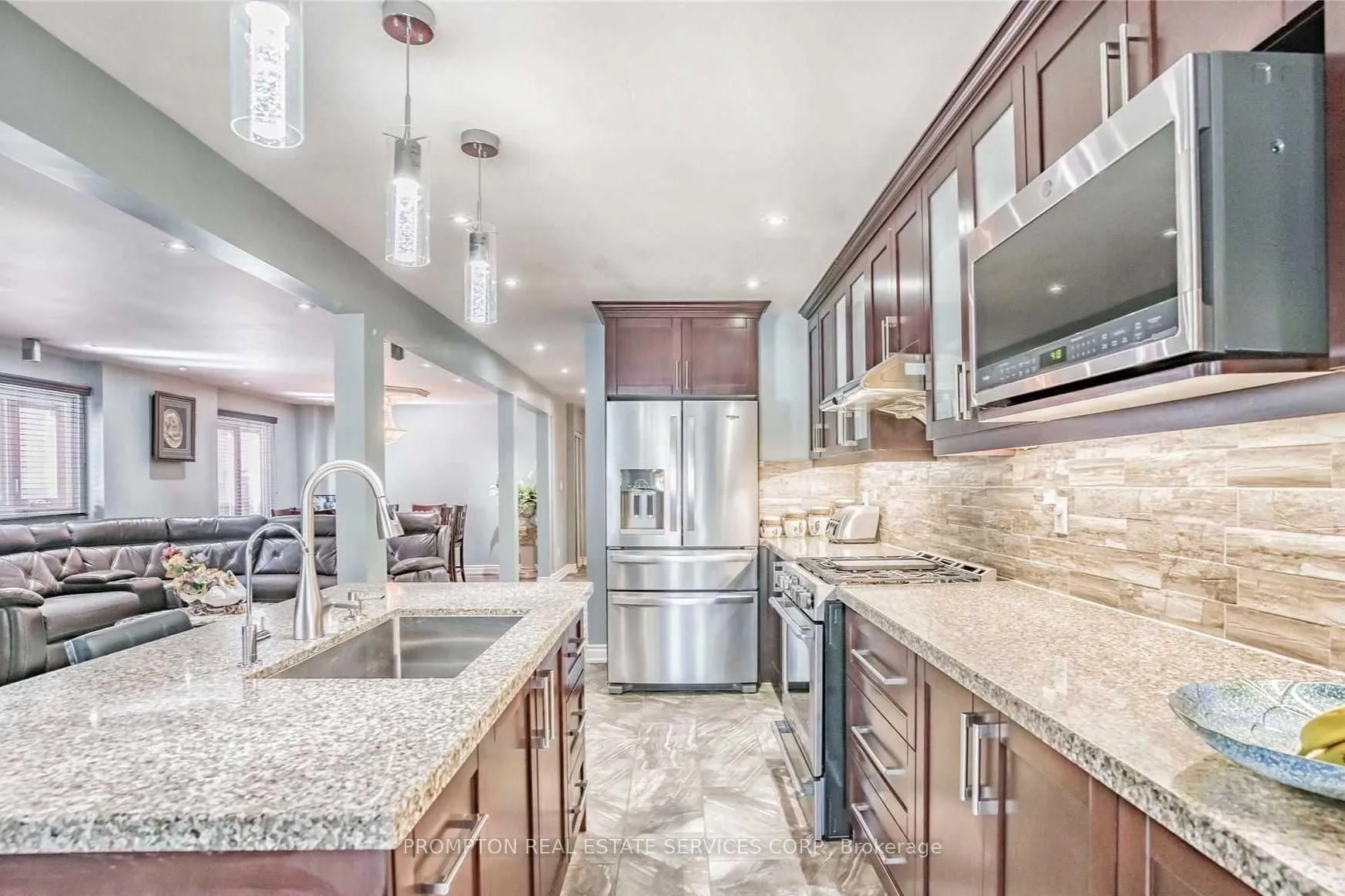 Photo 10 of 51 Ketchum Crescent, Markham, Middlefield — HOMEH