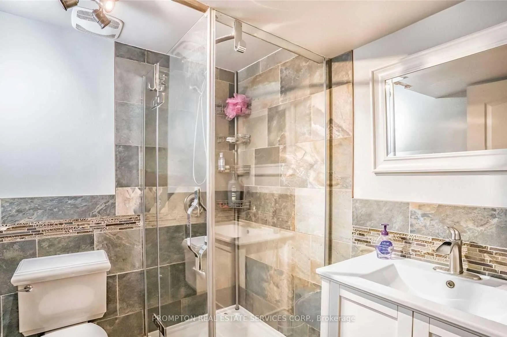 Photo 24 of 51 Ketchum Crescent, Markham, Middlefield — HOMEH