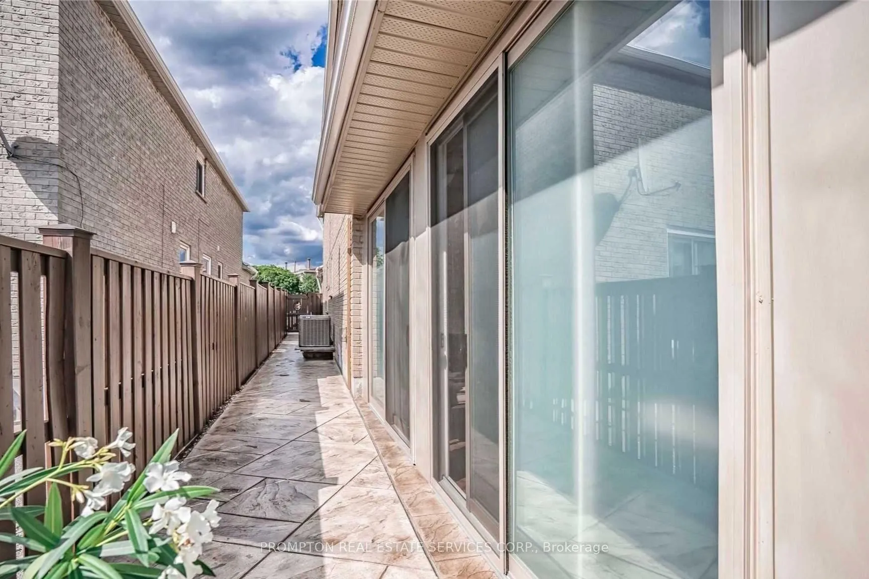 Photo 32 of 51 Ketchum Crescent, Markham, Middlefield — HOMEH