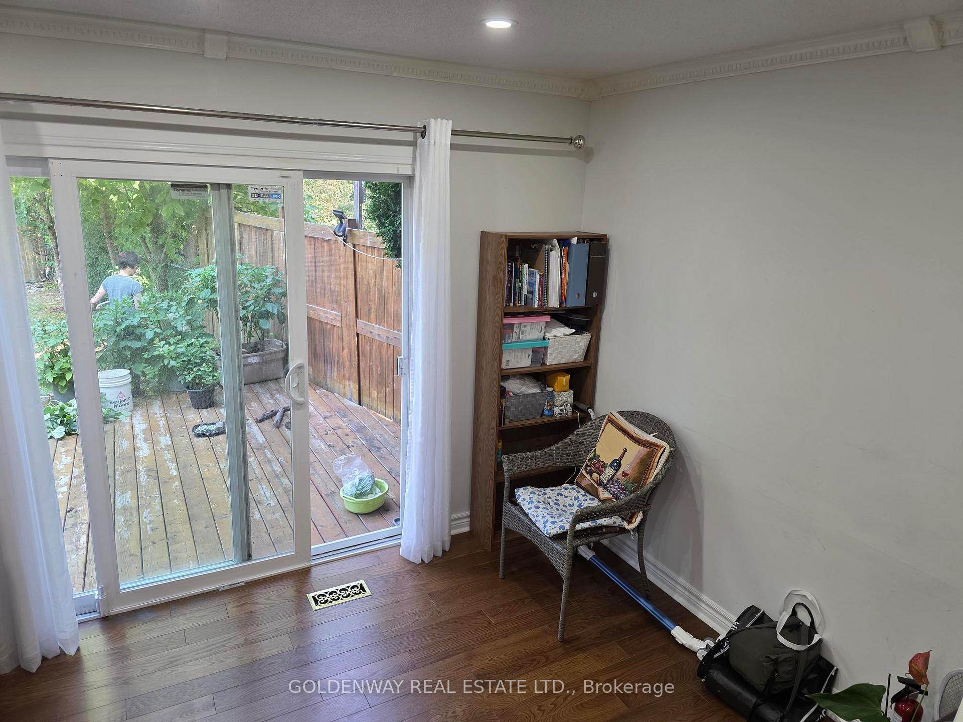 Photo 15 of 129 Major Buttons Drive, Markham, Sherwood-Amberglen — HOMEH