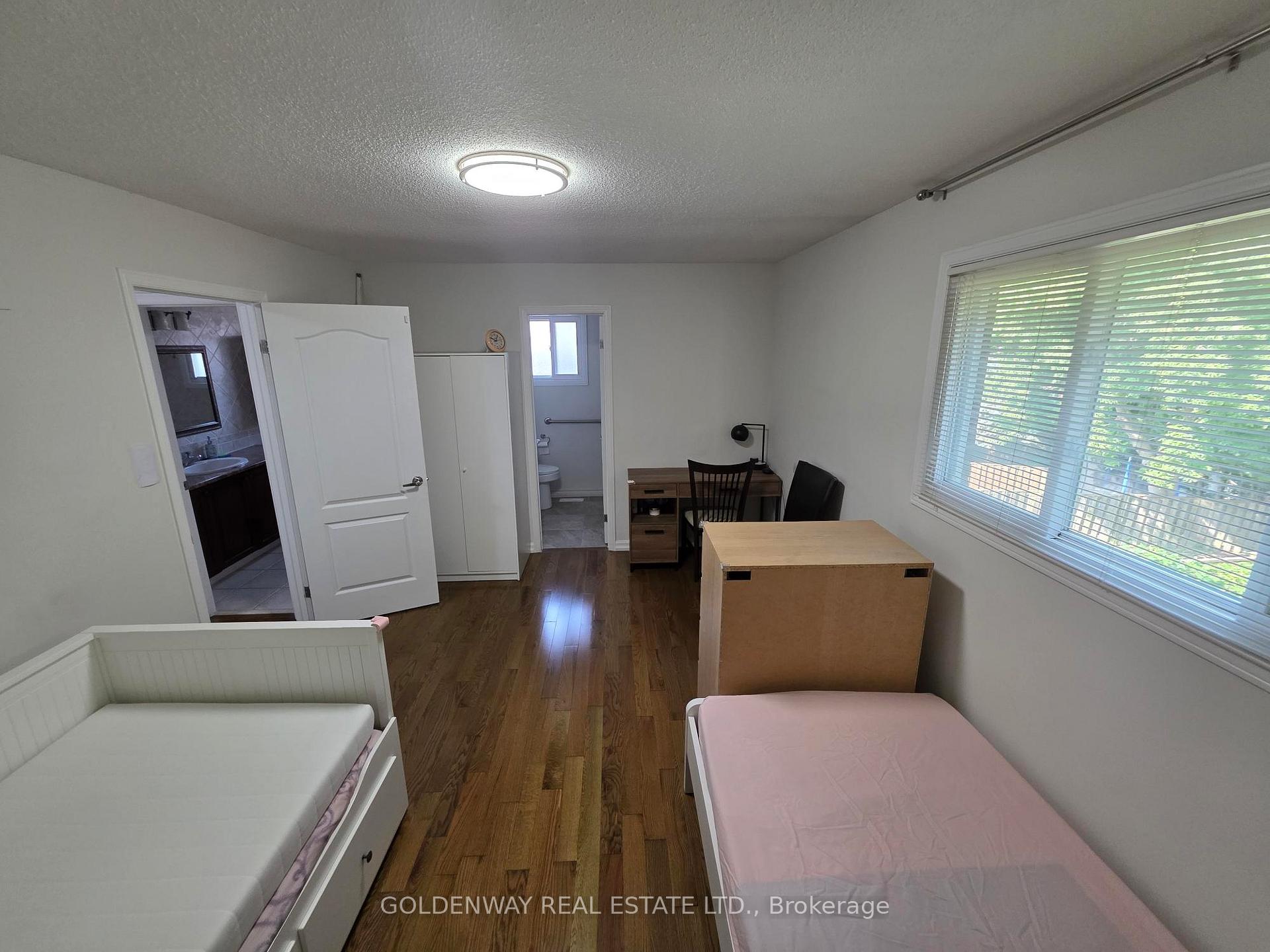 Photo 17 of 129 Major Buttons Drive, Markham, Sherwood-Amberglen — HOMEH
