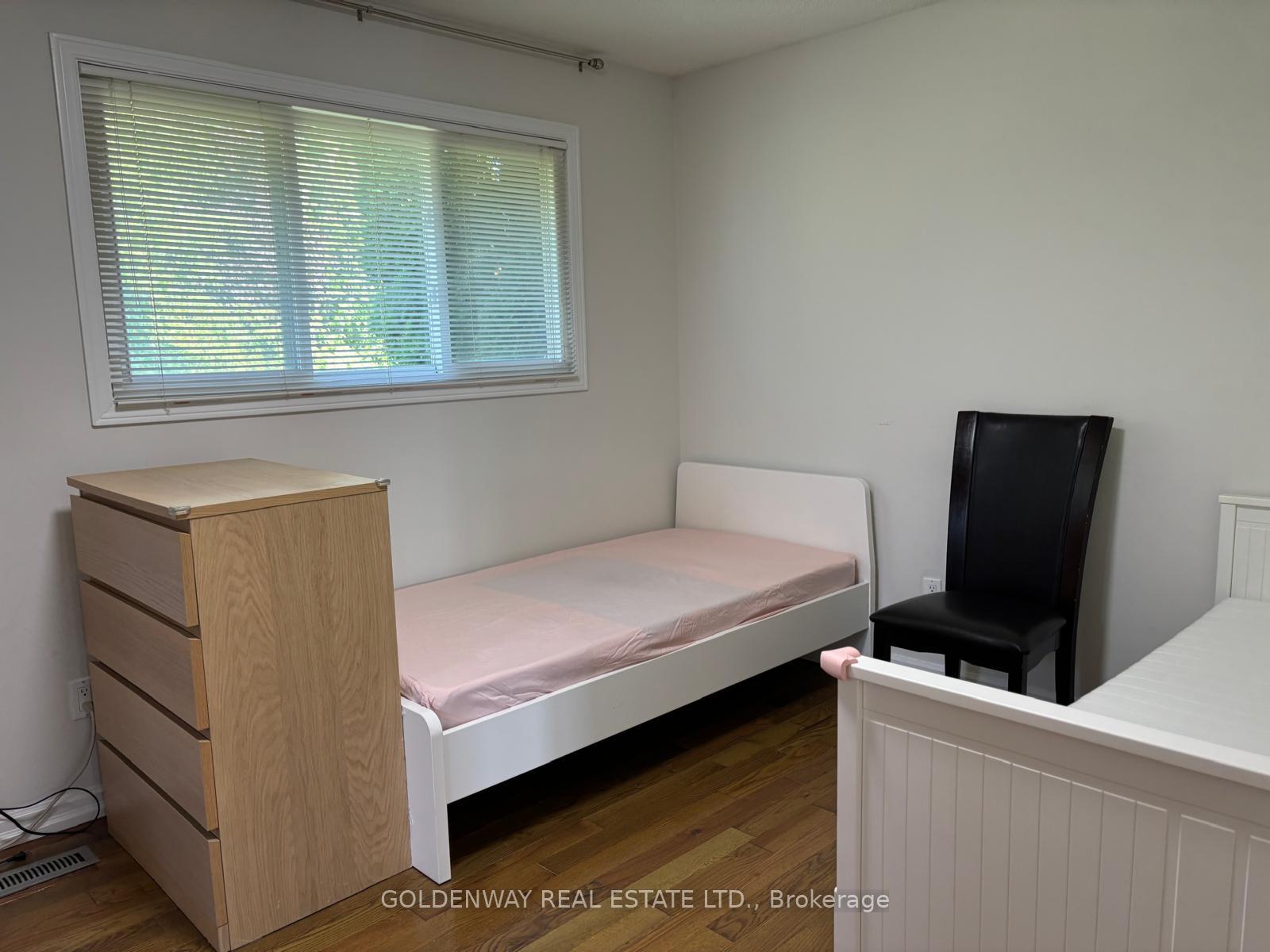 Photo 19 of 129 Major Buttons Drive, Markham, Sherwood-Amberglen — HOMEH