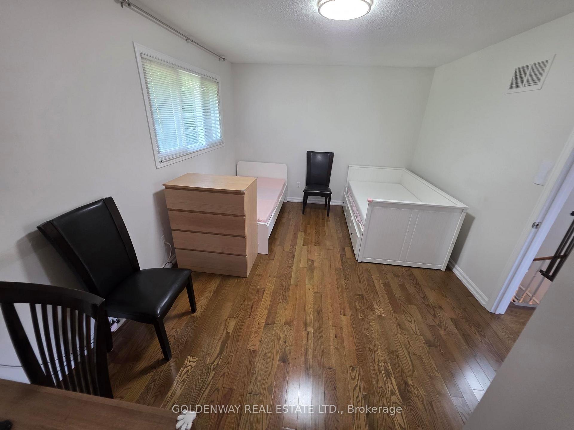 Photo 20 of 129 Major Buttons Drive, Markham, Sherwood-Amberglen — HOMEH