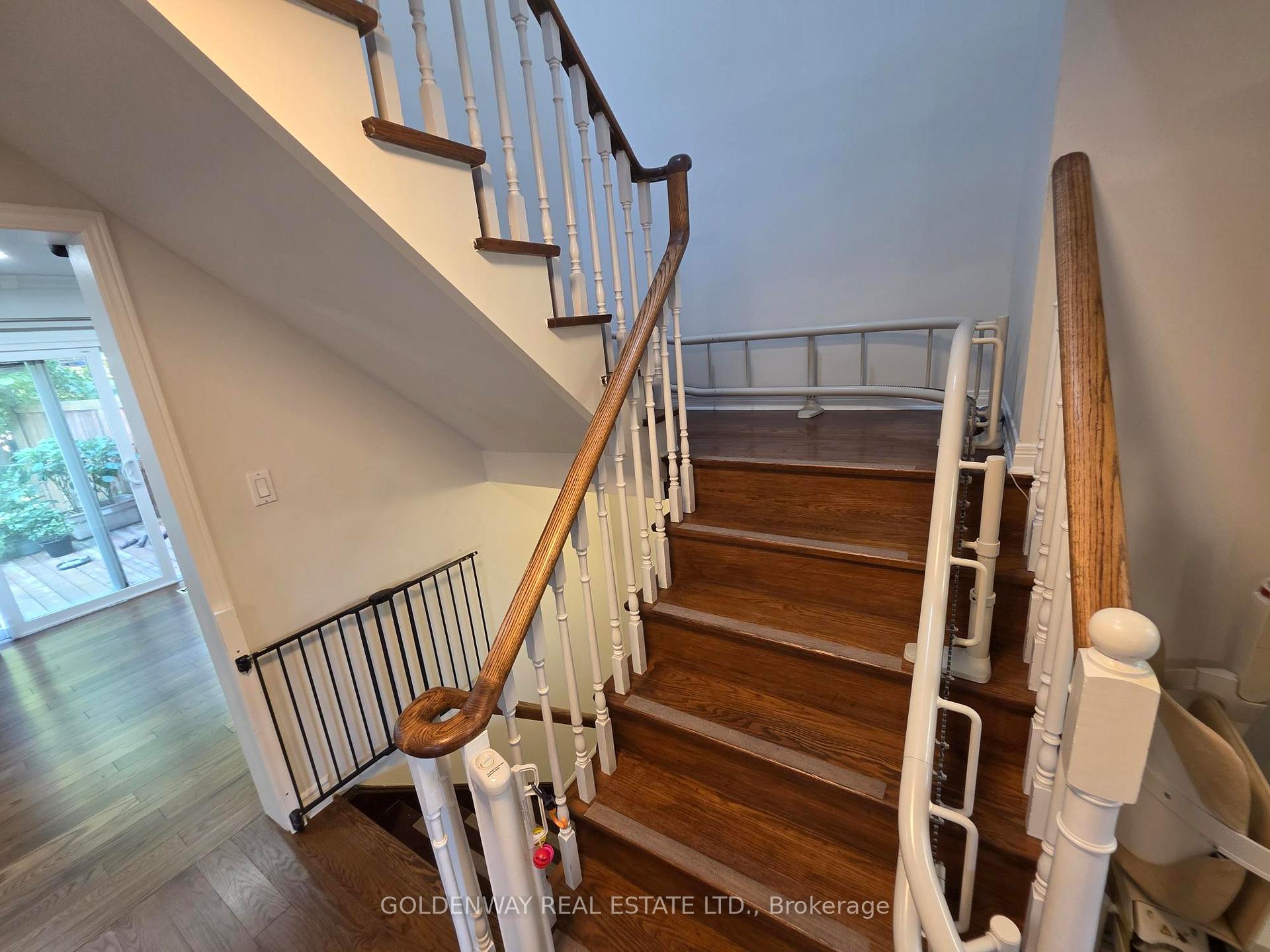 Photo 26 of 129 Major Buttons Drive, Markham, Sherwood-Amberglen — HOMEH