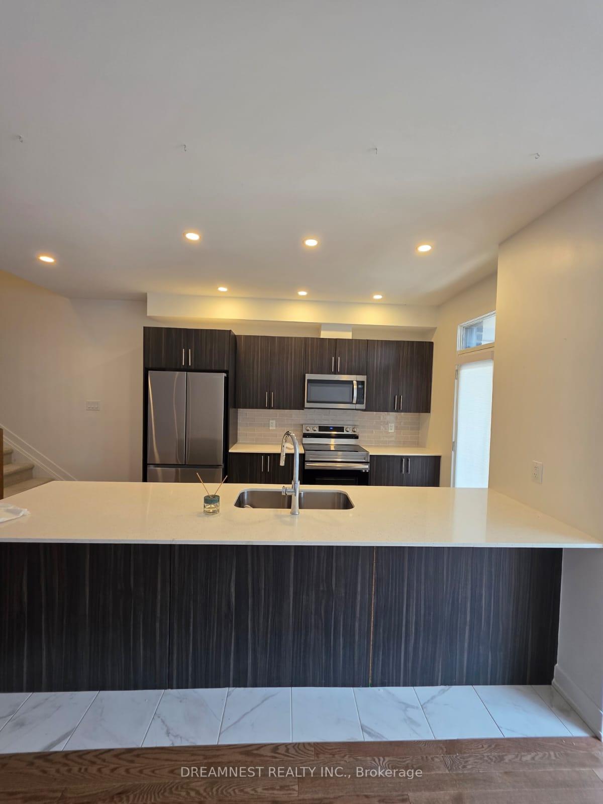 Photo 5 of 854 Anciano Crescent, Ottawa, Kanata - Emerald Meadows/Trailwest — HOMEH