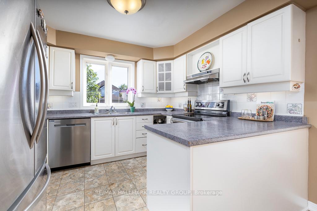 Photo 12 of 62 Clydesdale Avenue, Ottawa, Kanata - Bridlewood — HOMEH
