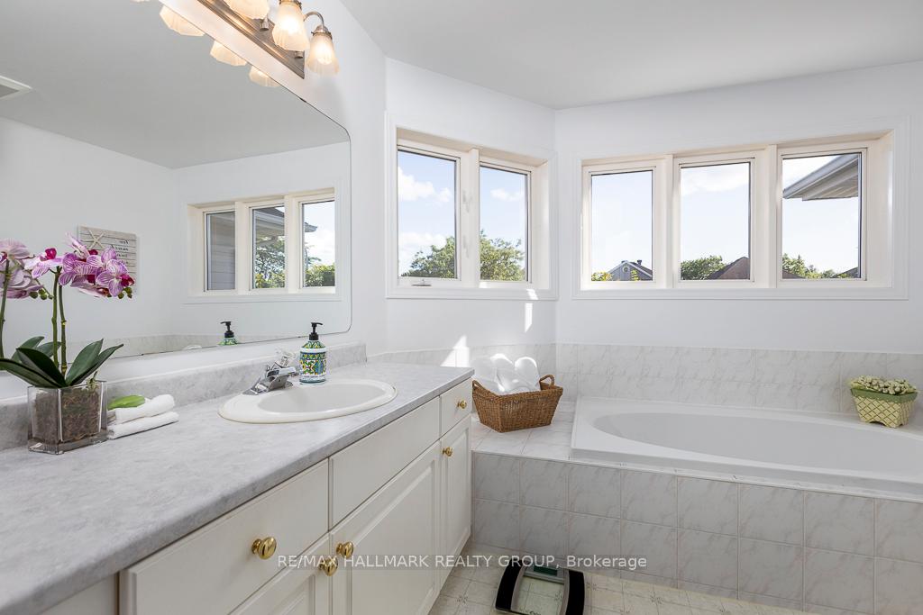 Photo 16 of 62 Clydesdale Avenue, Ottawa, Kanata - Bridlewood — HOMEH