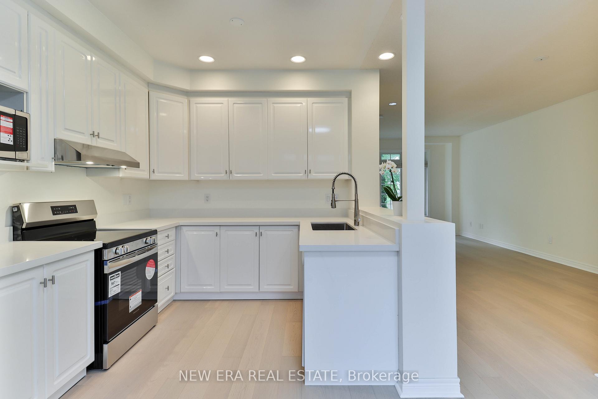 Photo 5 of 3 Sharon Lee Drive, Markham, Berczy — HOMEH