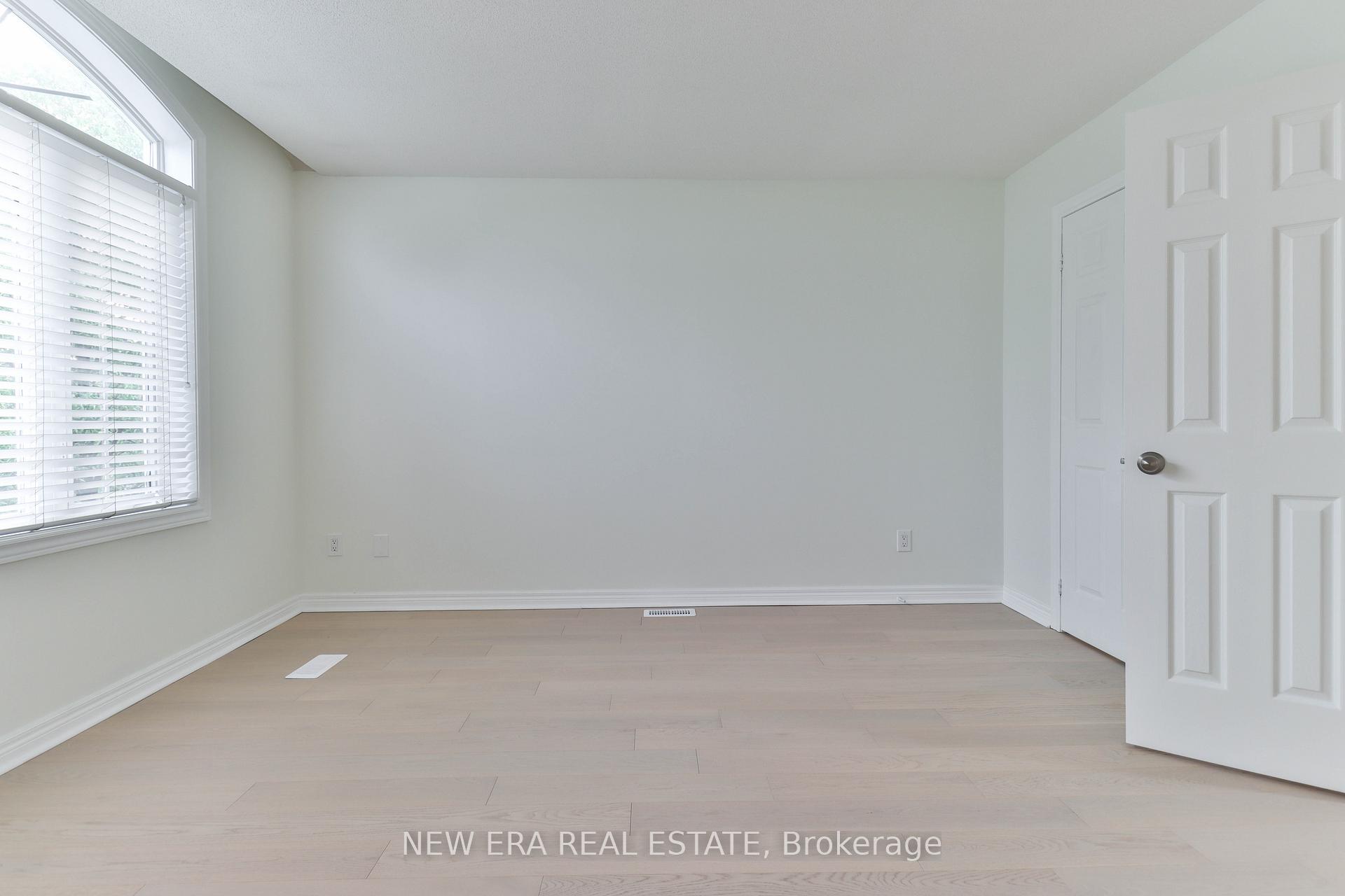 Photo 11 of 3 Sharon Lee Drive, Markham, Berczy — HOMEH