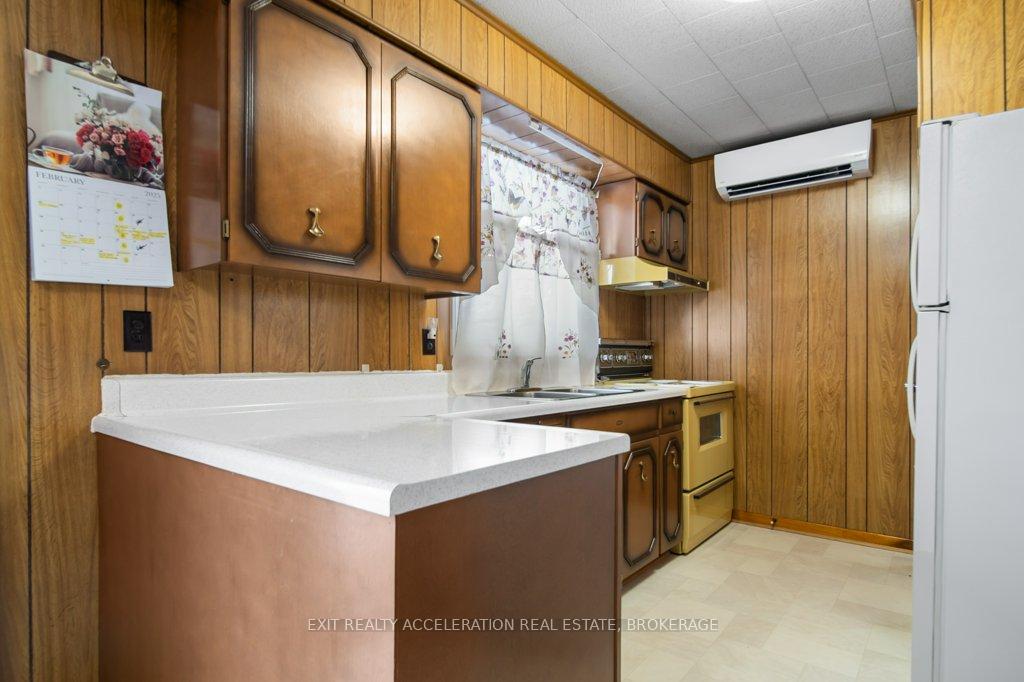 Photo 13 of 7080 County Road 2, Loyalist, Lennox and Addington - South — HOMEH
