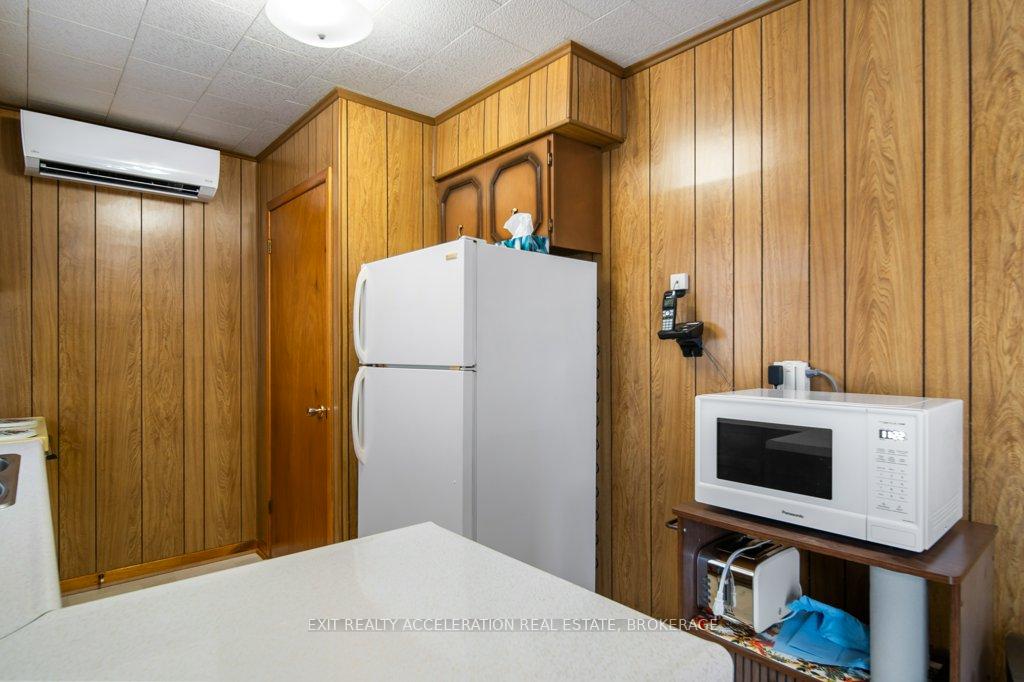 Photo 15 of 7080 County Road 2, Loyalist, Lennox and Addington - South — HOMEH