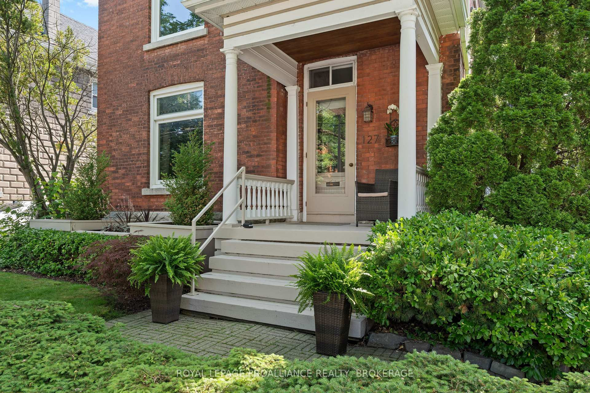 Photo 3 of 127 Beverley Street, Kingston, Central City East — HOMEH