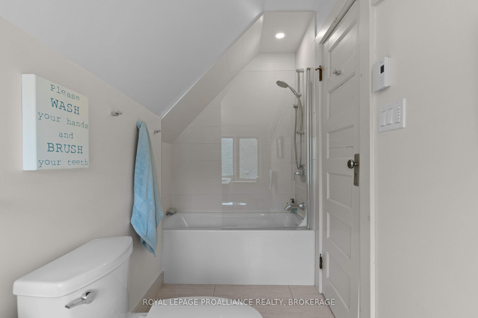 Photo 35 of 127 Beverley Street, Kingston, Central City East — HOMEH