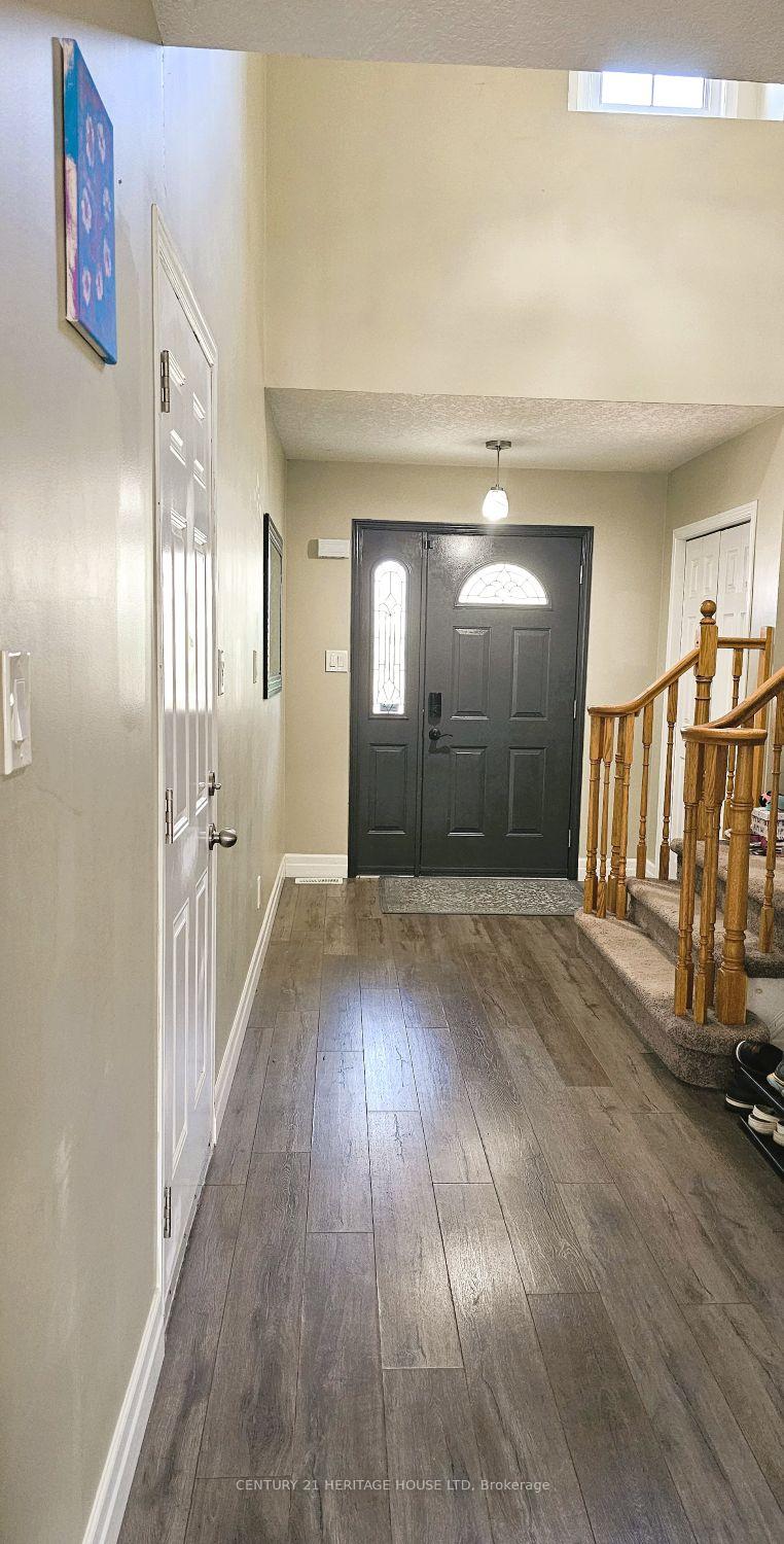 Photo 4 of 256 Sienna Crescent, Kitchener — HOMEH