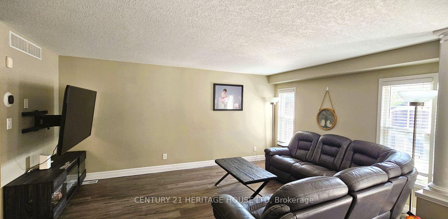 Photo 9 of 256 Sienna Crescent, Kitchener — HOMEH