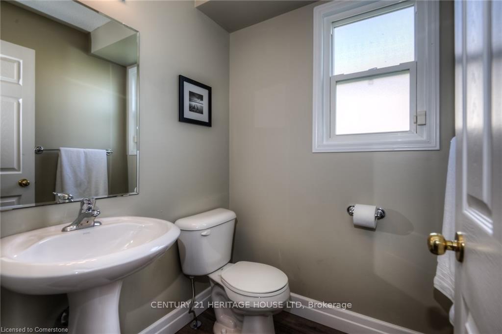 Photo 14 of 256 Sienna Crescent, Kitchener — HOMEH