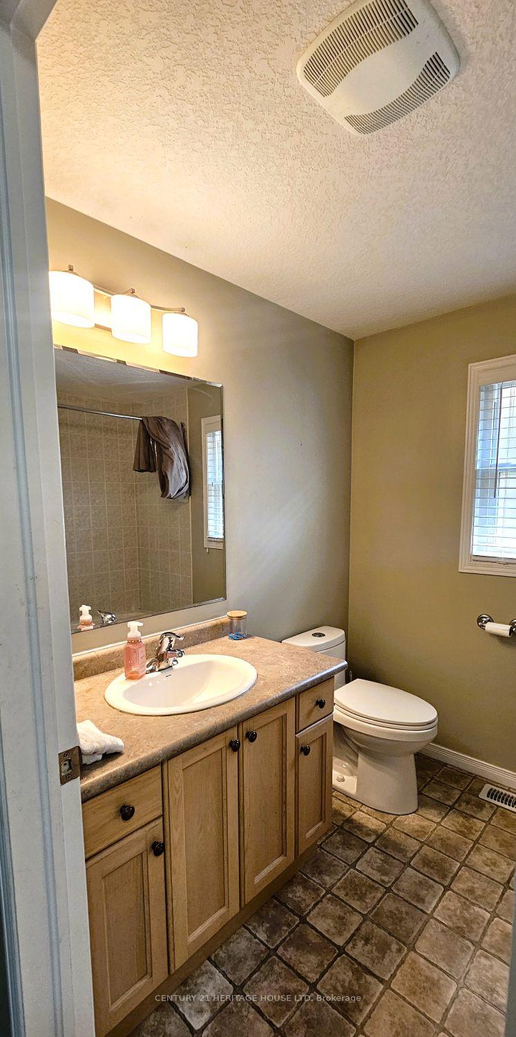 Photo 31 of 256 Sienna Crescent, Kitchener — HOMEH