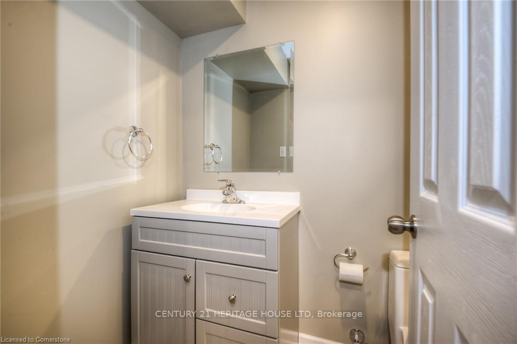 Photo 37 of 256 Sienna Crescent, Kitchener — HOMEH