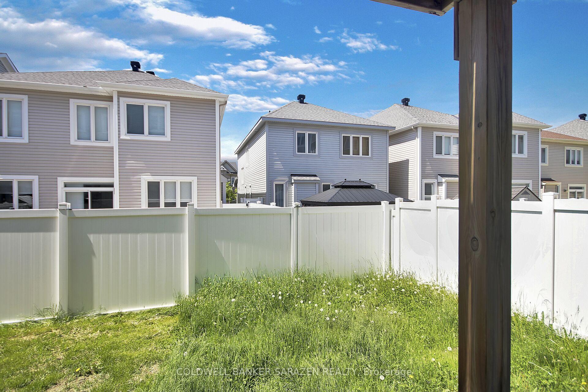 Photo 7 of 438 Meadowbreeze Drive, Ottawa, Kanata - Emerald Meadows/Trailwest — HOMEH