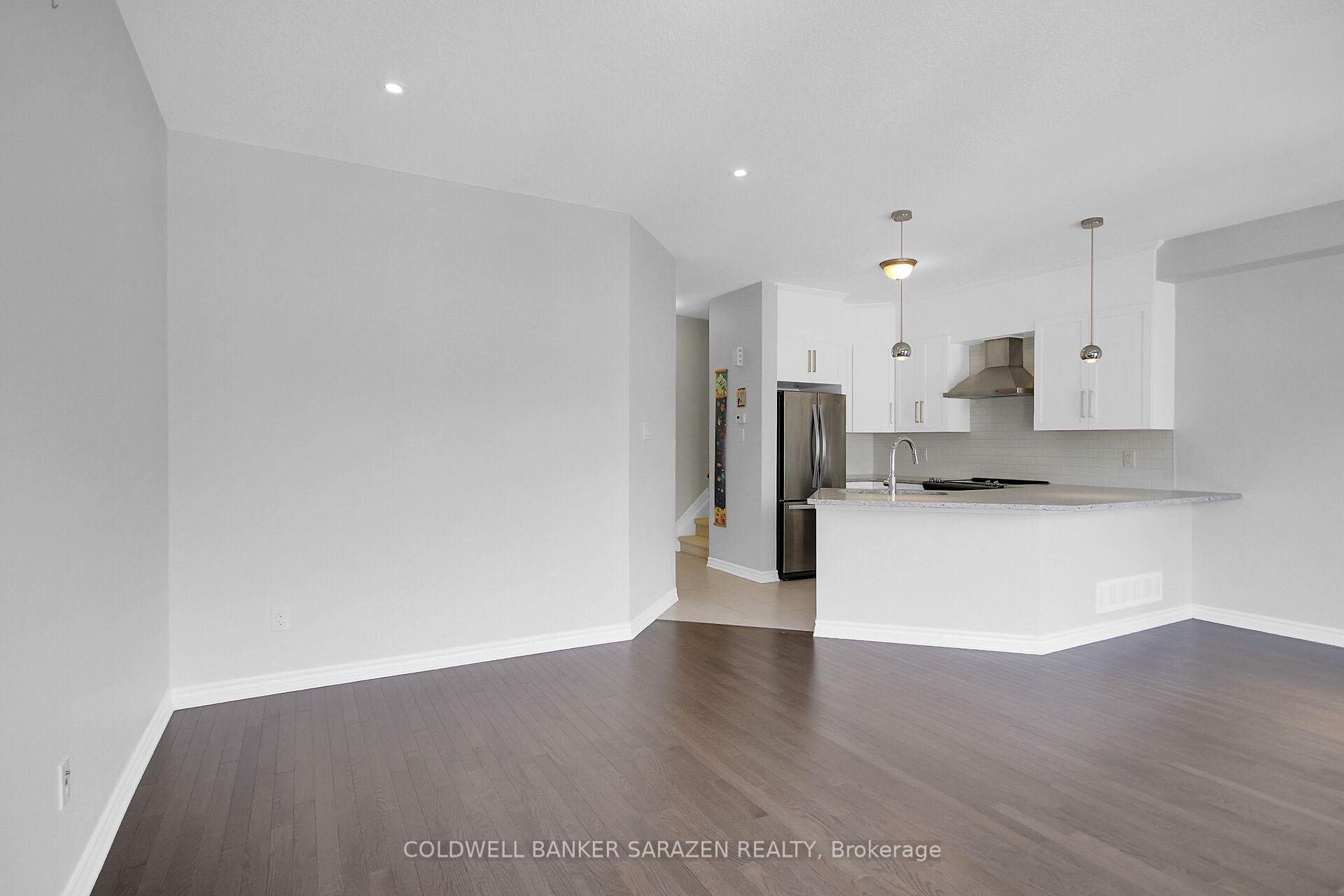 Photo 8 of 438 Meadowbreeze Drive, Ottawa, Kanata - Emerald Meadows/Trailwest — HOMEH