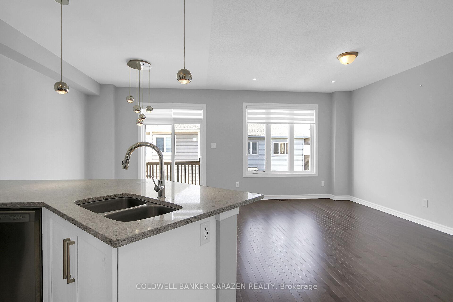 Photo 19 of 438 Meadowbreeze Drive, Ottawa, Kanata - Emerald Meadows/Trailwest — HOMEH