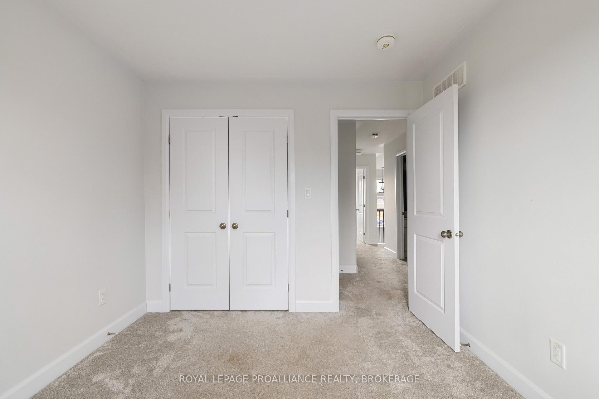 Photo 6 of 133 Superior Drive, Loyalist, Amherstview — HOMEH