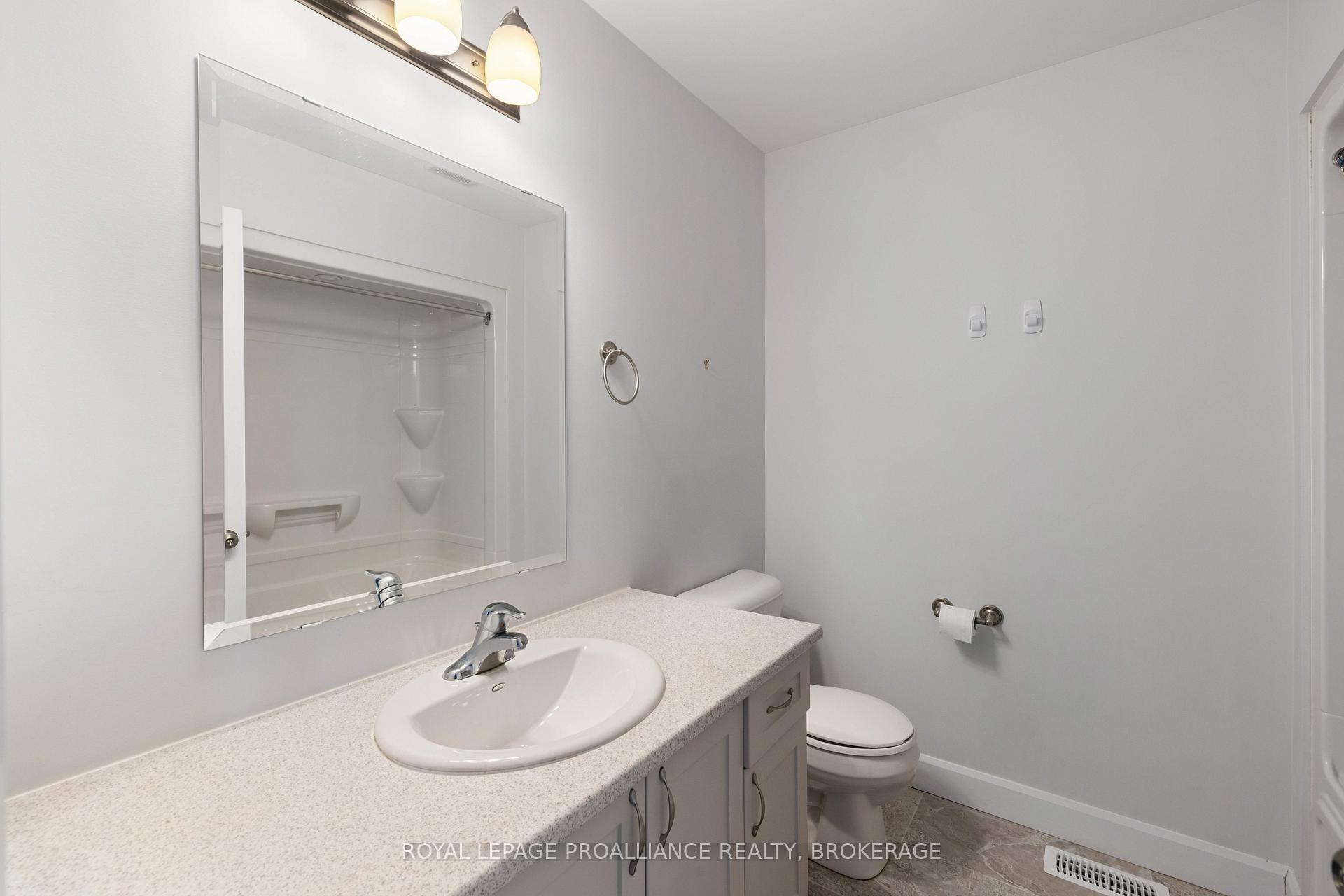 Photo 11 of 133 Superior Drive, Loyalist, Amherstview — HOMEH