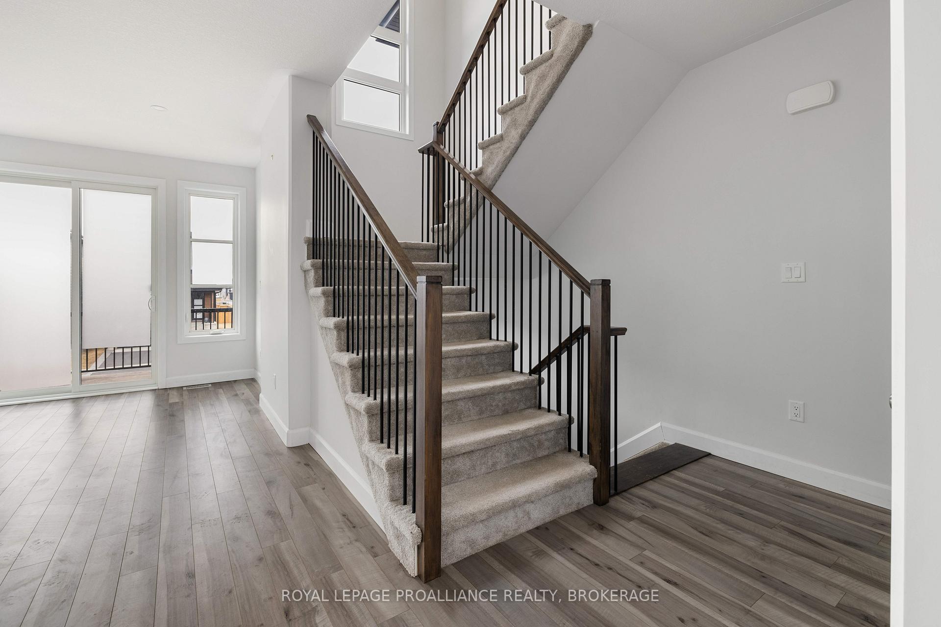 Photo 15 of 133 Superior Drive, Loyalist, Amherstview — HOMEH