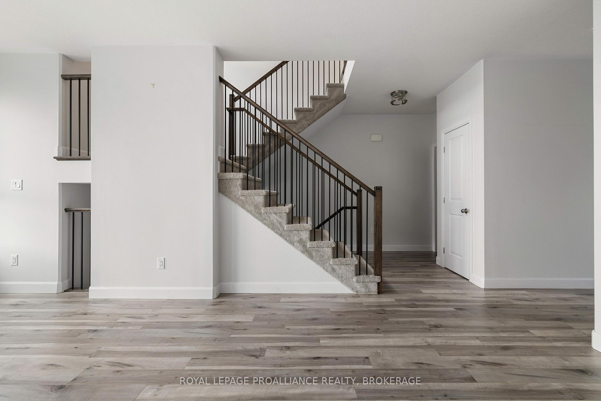 Photo 26 of 133 Superior Drive, Loyalist, Amherstview — HOMEH