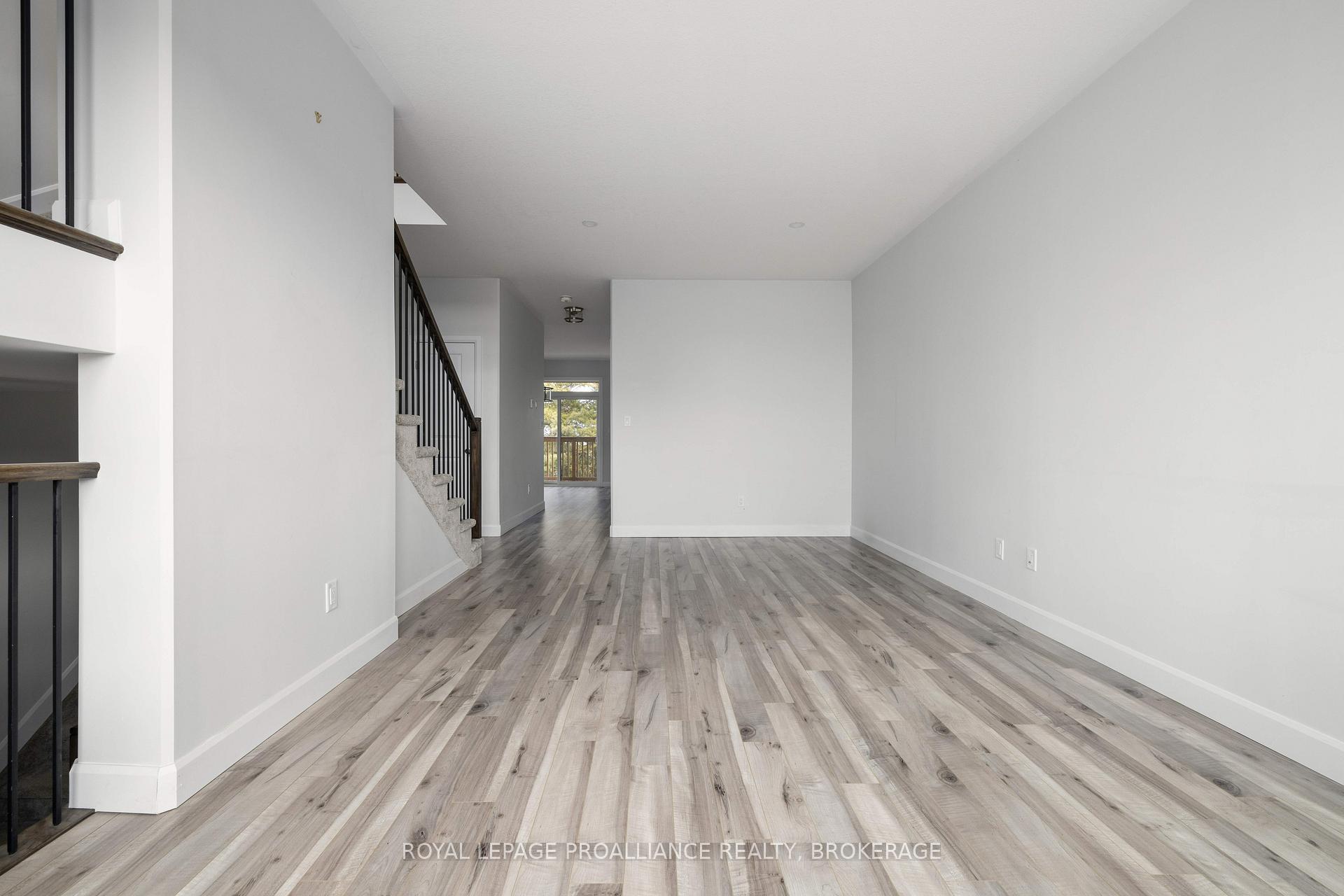 Photo 28 of 133 Superior Drive, Loyalist, Amherstview — HOMEH
