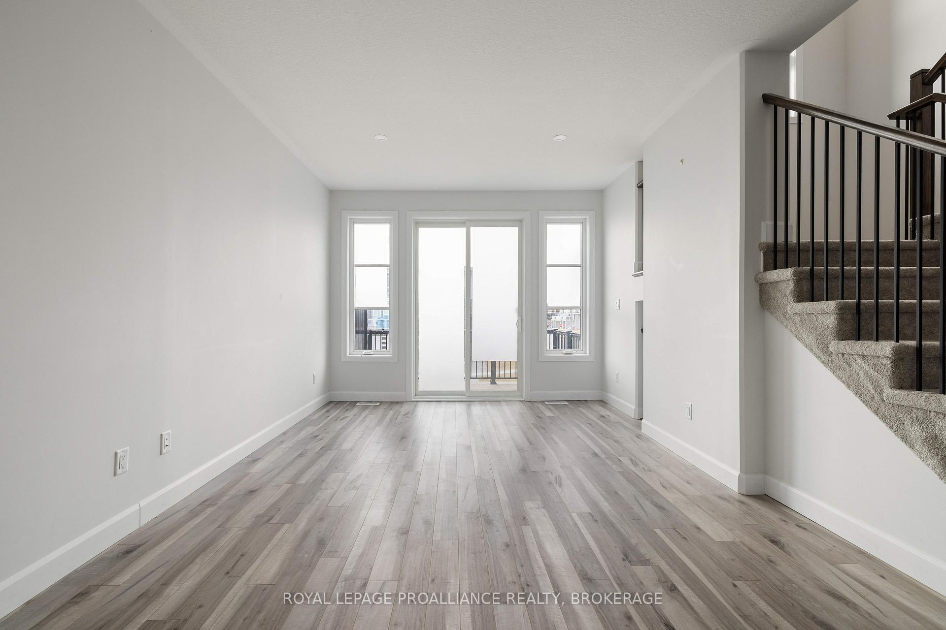 Photo 31 of 133 Superior Drive, Loyalist, Amherstview — HOMEH