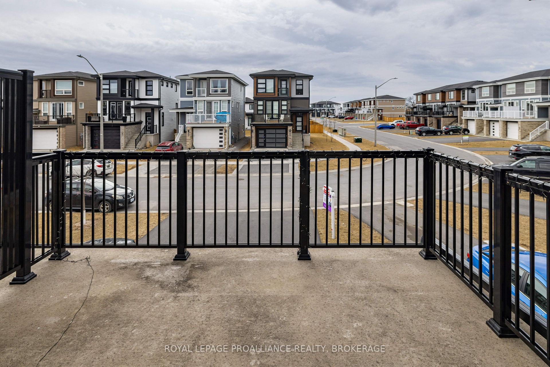 Photo 33 of 133 Superior Drive, Loyalist, Amherstview — HOMEH