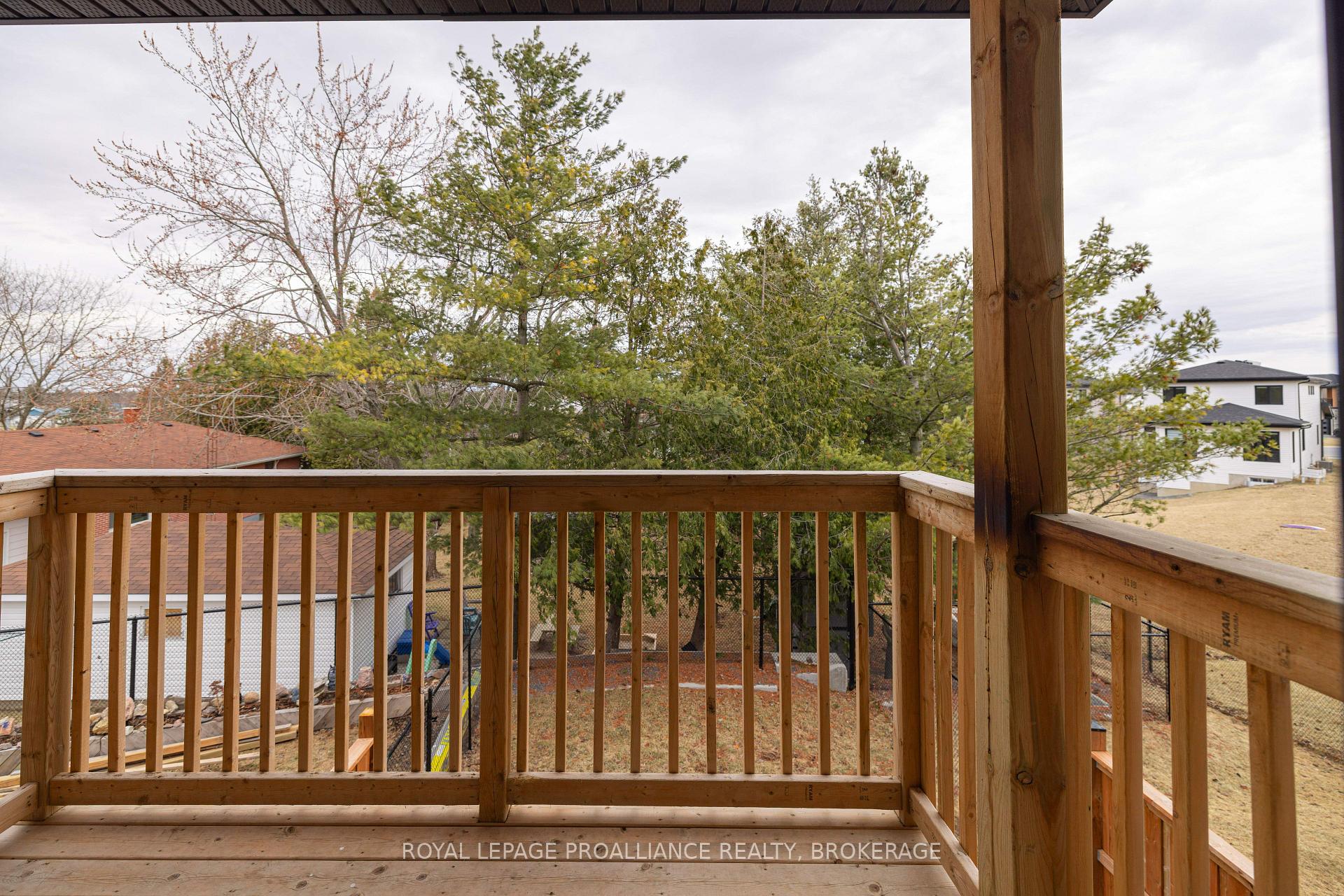 Photo 37 of 133 Superior Drive, Loyalist, Amherstview — HOMEH