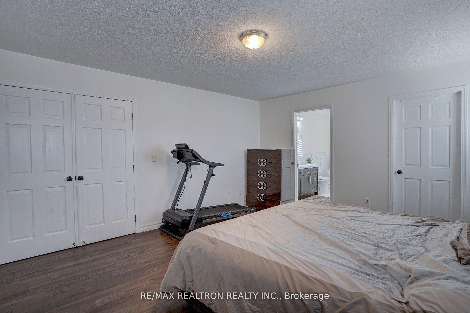 Photo 14 of 2 Mccaul Street, Markham, Berczy — HOMEH