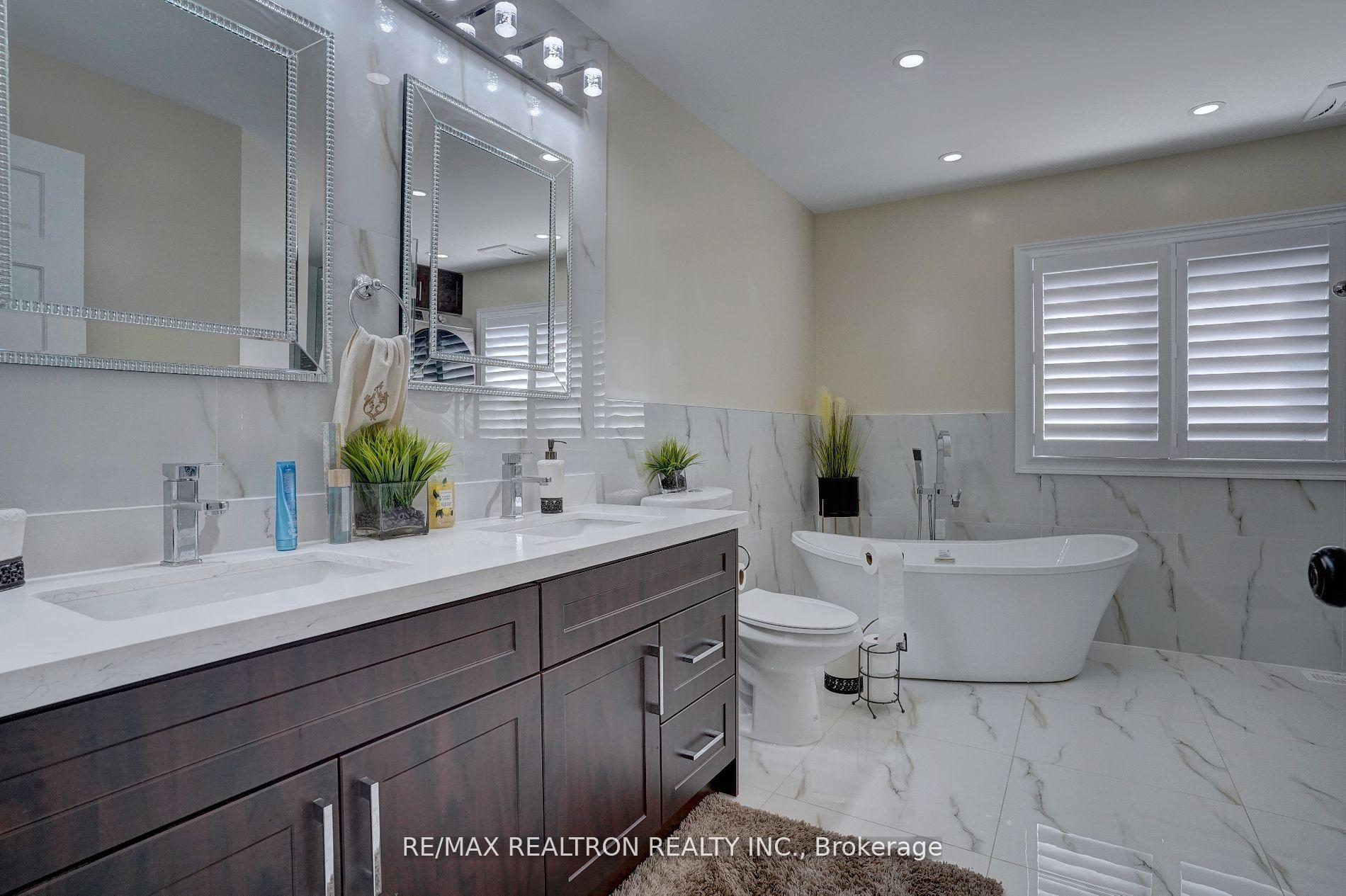 Photo 15 of 2 Mccaul Street, Markham, Berczy — HOMEH