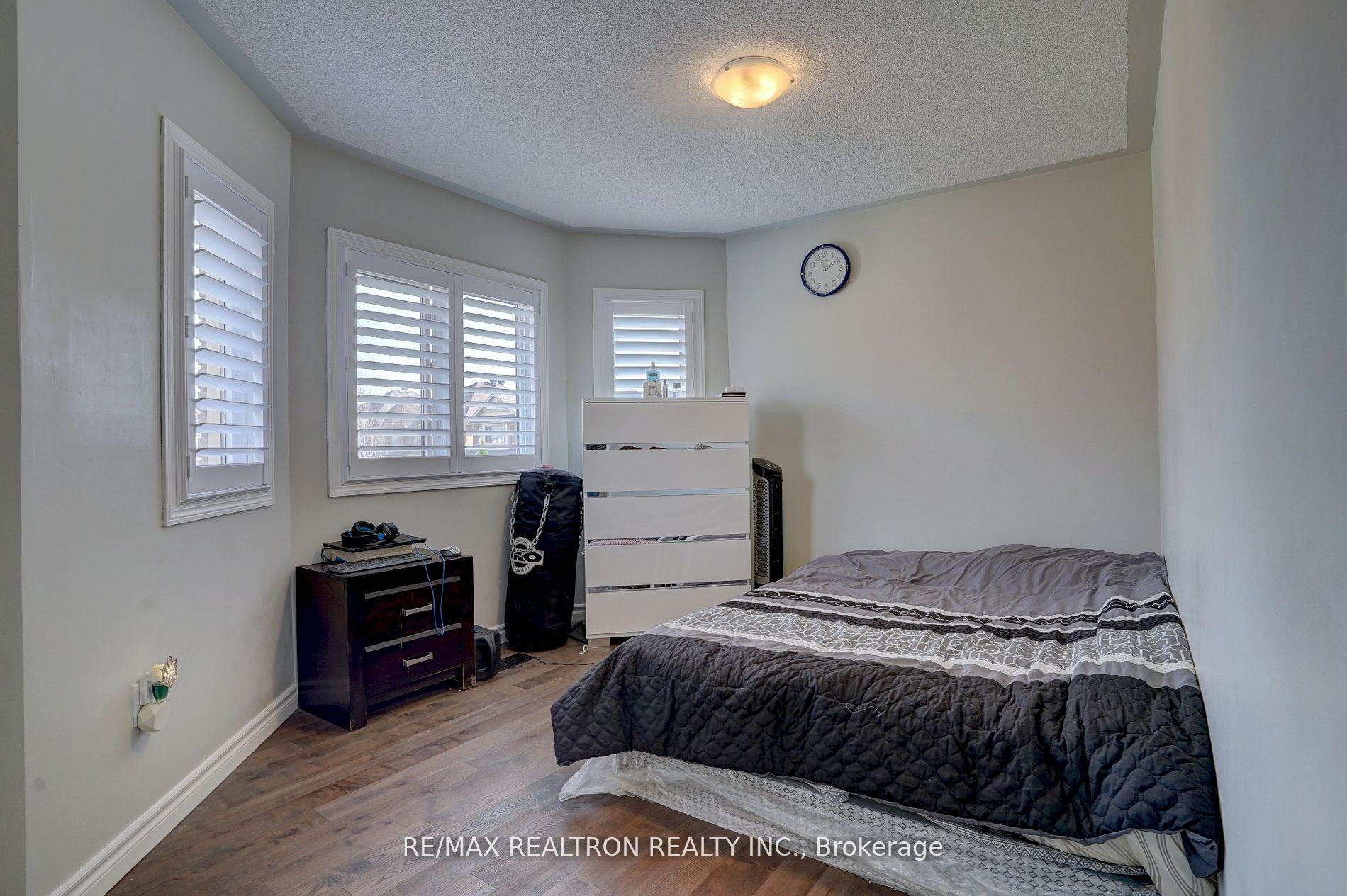 Photo 21 of 2 Mccaul Street, Markham, Berczy — HOMEH