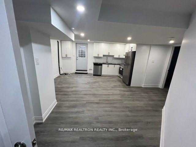 Photo 26 of 2 Mccaul Street, Markham, Berczy — HOMEH