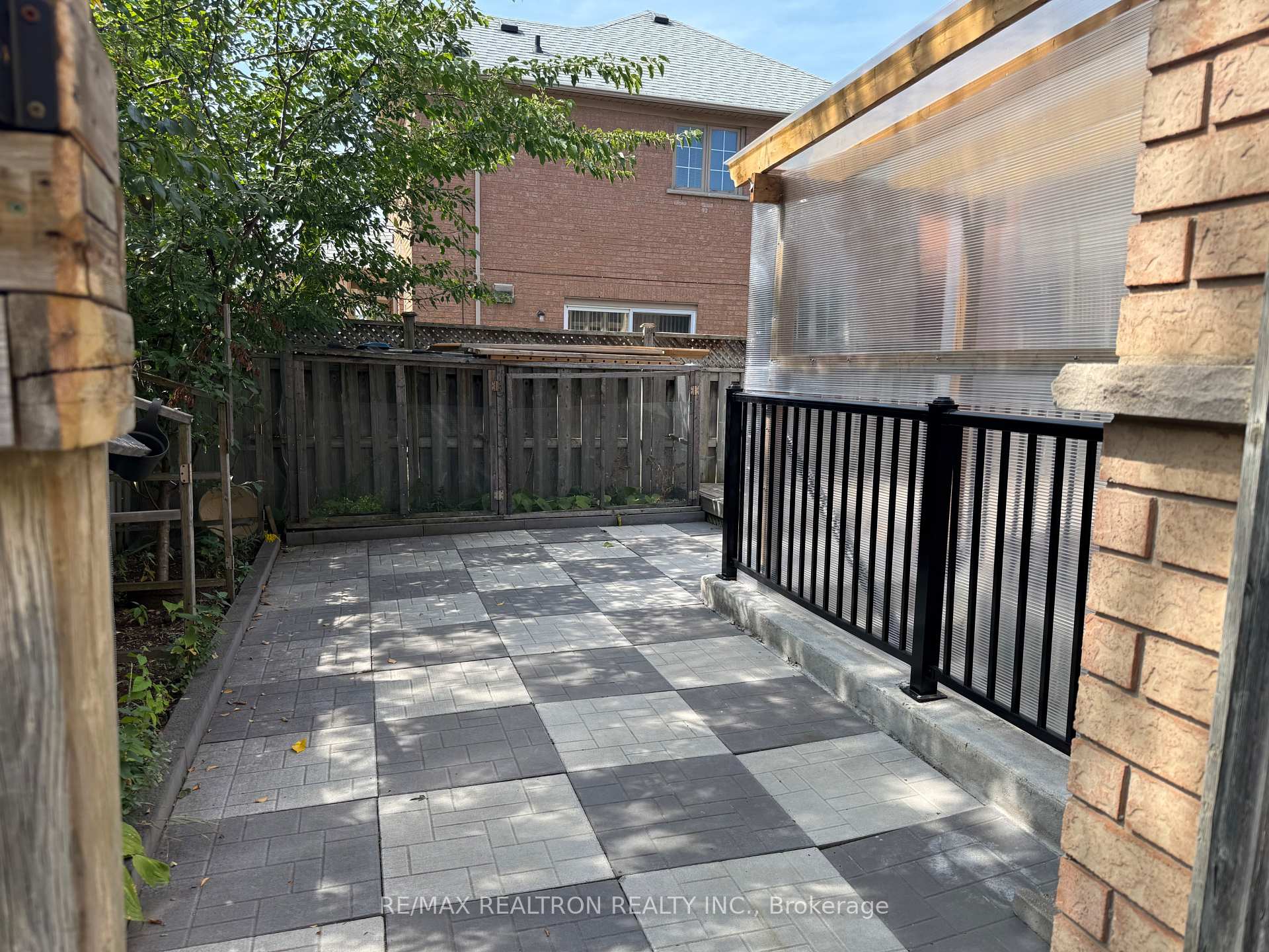 Photo 37 of 2 Mccaul Street, Markham, Berczy — HOMEH