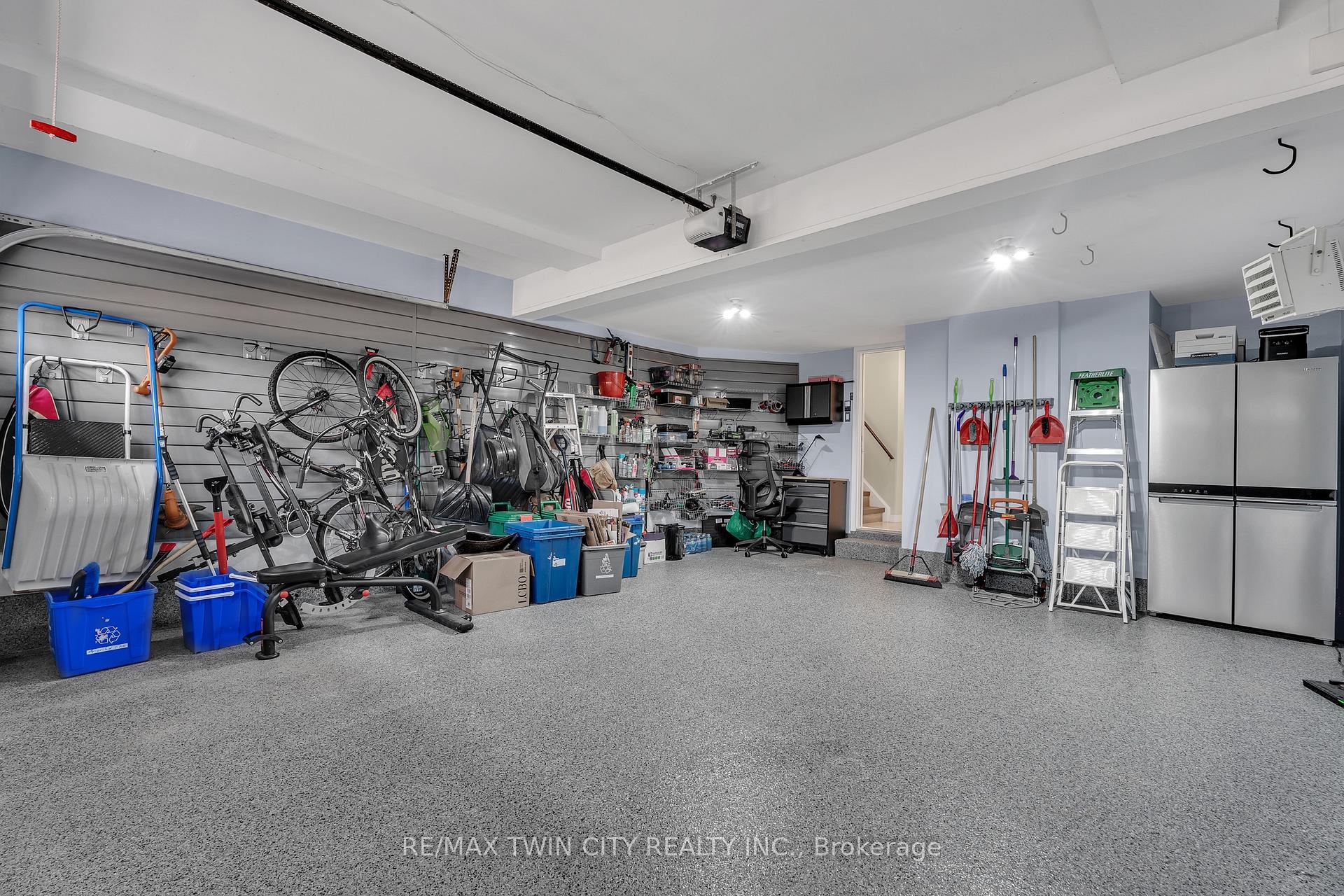 Photo 15 of 4 Orchid Crescent, Kitchener — HOMEH