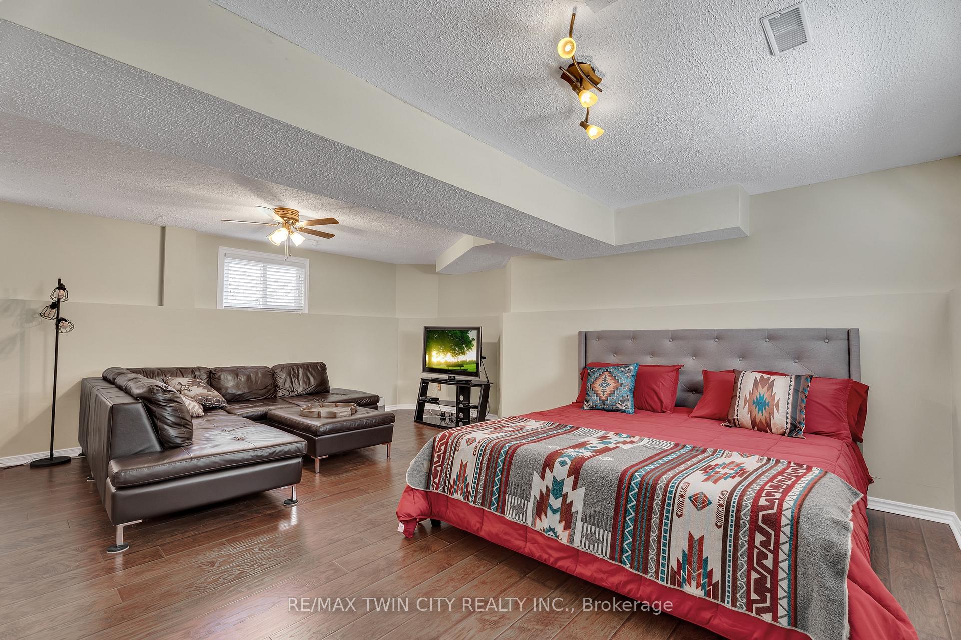 Photo 28 of 4 Orchid Crescent, Kitchener — HOMEH