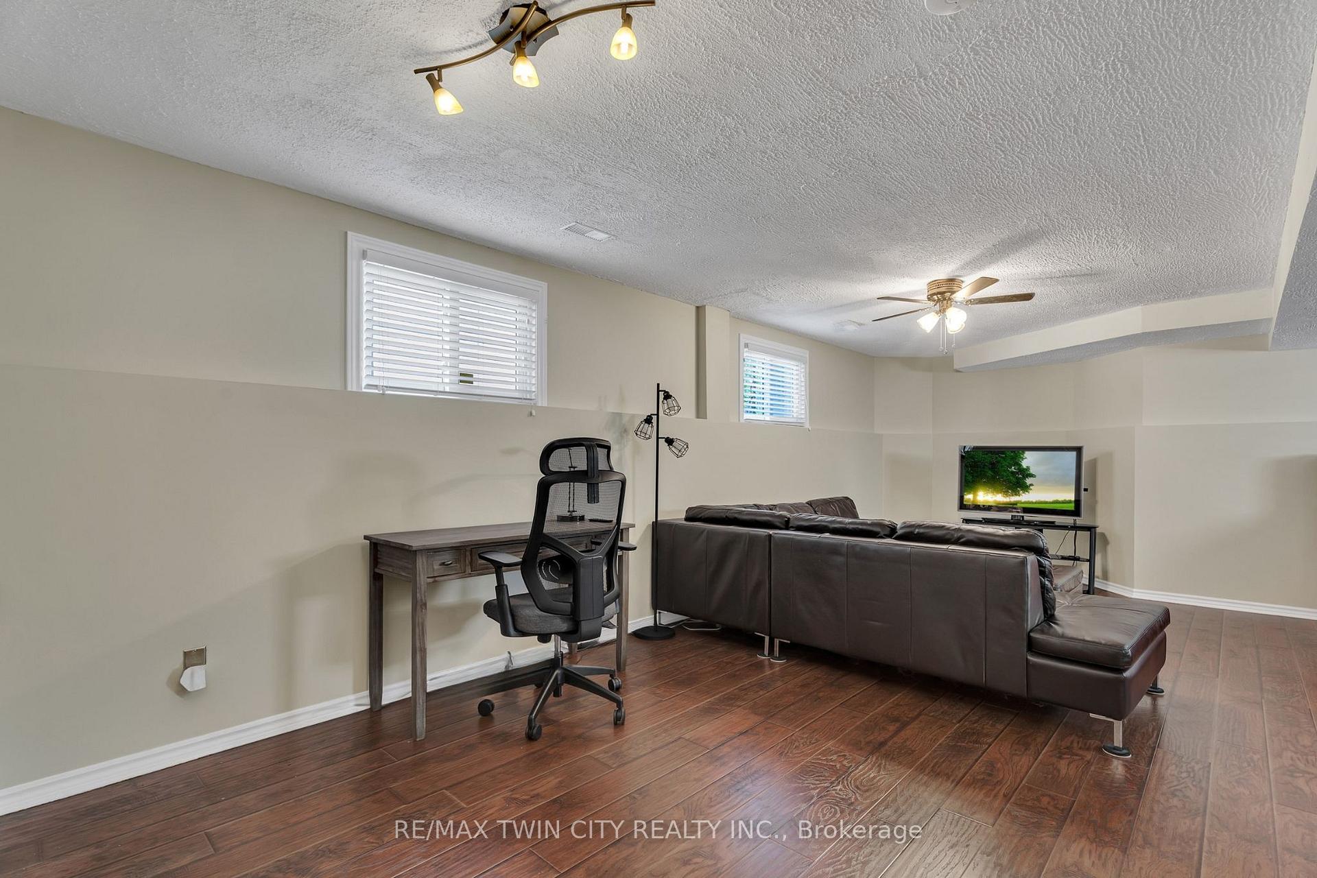 Photo 30 of 4 Orchid Crescent, Kitchener — HOMEH