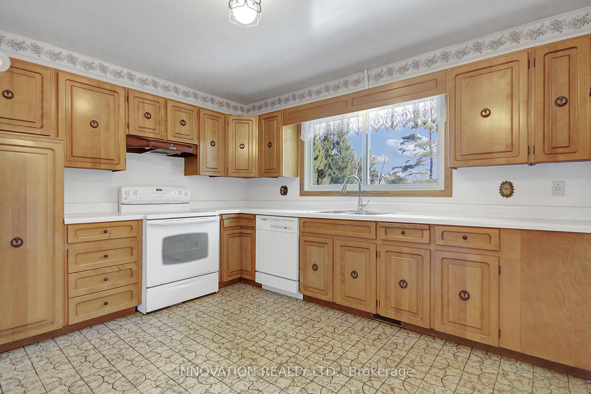 Photo 10 of 1031 Manotick Station Road, Ottawa, Manotick East to Manotick Station — HOMEH