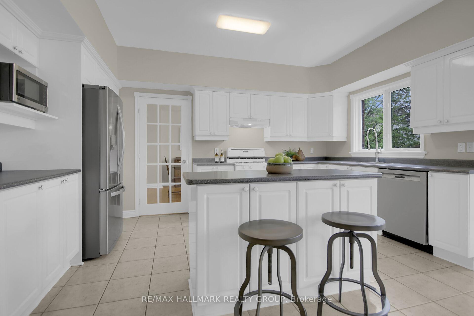 Photo 20 of 138 Shaughnessy Crescent, Ottawa, Kanata - Kanata Lakes/Heritage Hills — HOMEH