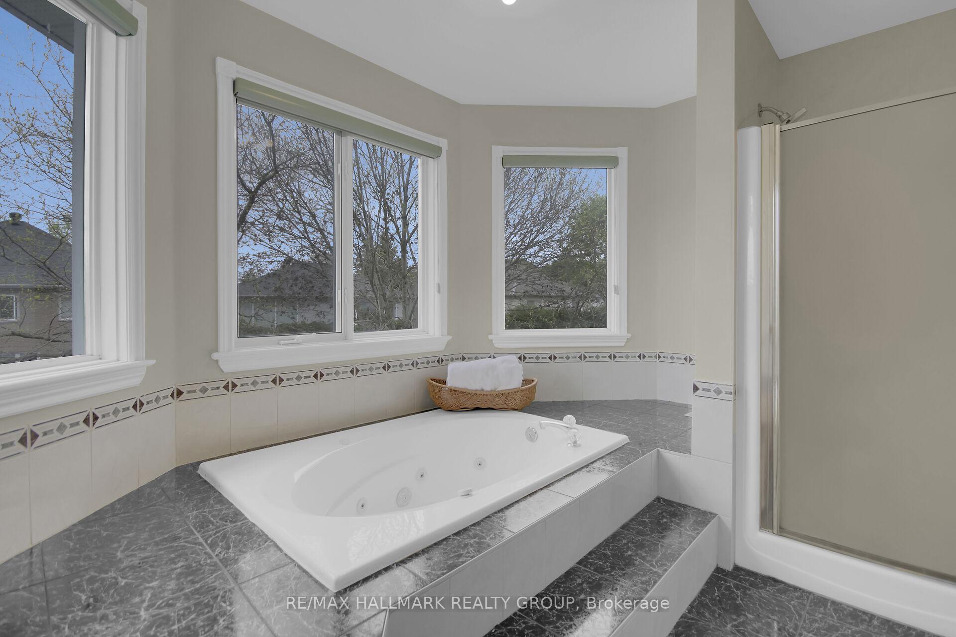 Photo 37 of 138 Shaughnessy Crescent, Ottawa, Kanata - Kanata Lakes/Heritage Hills — HOMEH