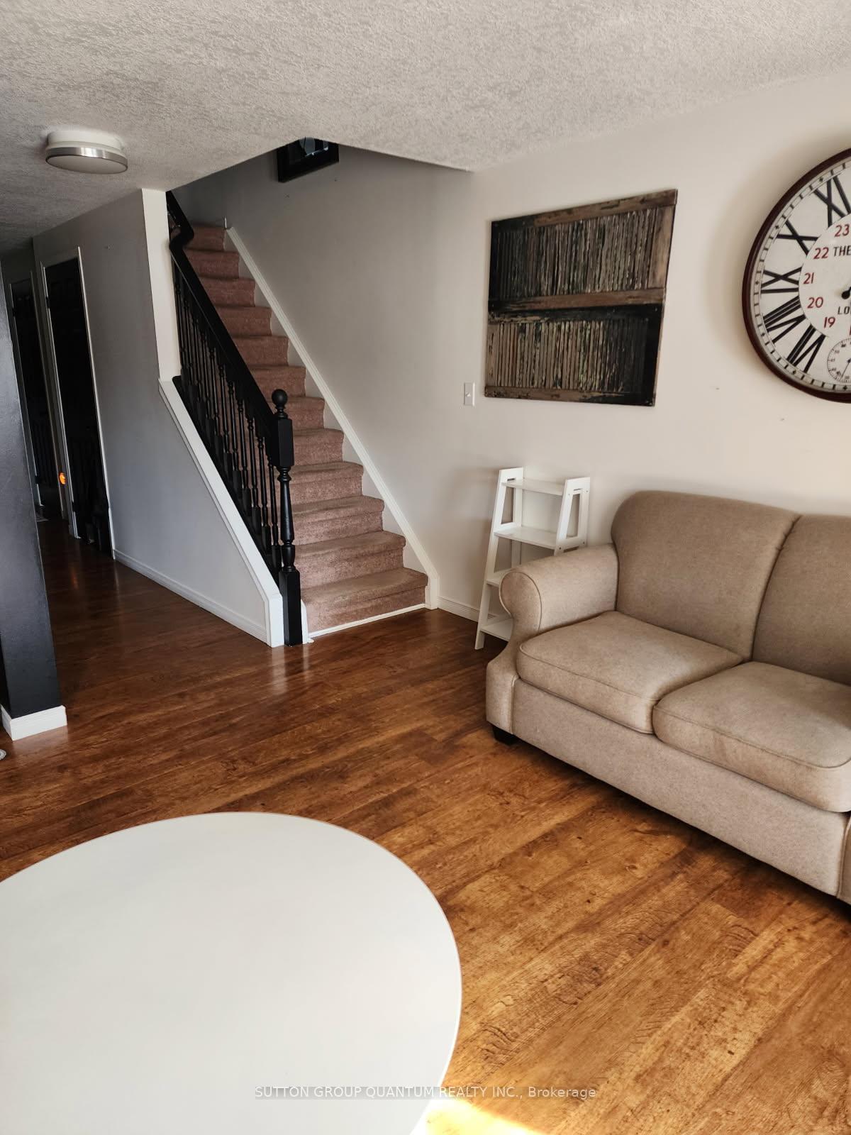 Photo 3 of 17 Corsica Street, Kitchener, Huron Park — HOMEH